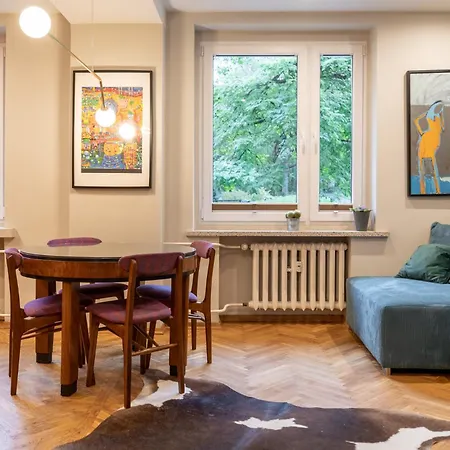 Artistic Deluxe By Bookinghost Apartament *